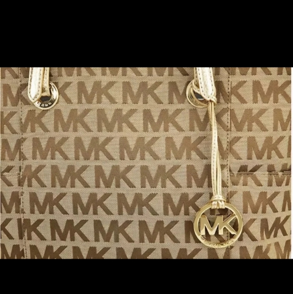 Michael Kors Jet Set East West Top Zip Tote